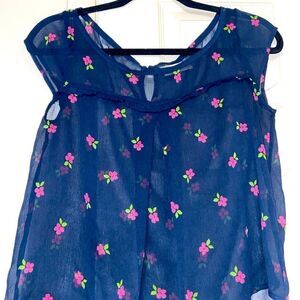 Hollister sheer lightweight sleeveless top